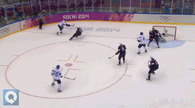 Teemu Selanne bags his second goal and puts Finland up 4-0.