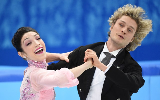 Meryl Davis and Charlie White of the USA perform in the ice dance short dance program during the Sochi 2014 Olympic Winter Games at Iceberg Skating Palace. (Robert Deutsch  - USA TODAY Sports)
