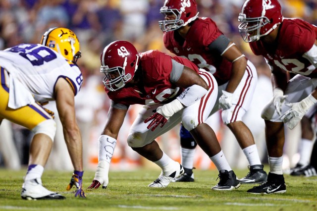 Alabama Crimson Tide defensive lineman Ed Stinson against the LSU Tigers during a game at Tiger Stadium. (Derick E. Hingle - USA TODAY Sports)
