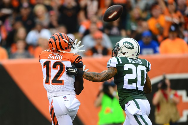 Bengals WR Mohamed Sanu glides by Jets CB Kyle Wilson for a TD. (Andrew Weber-USA TODAY Sports)