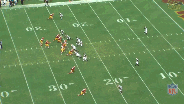 Kirk Cousins anticipates his receiver getting open and makes the throw before he gets out of his break. 