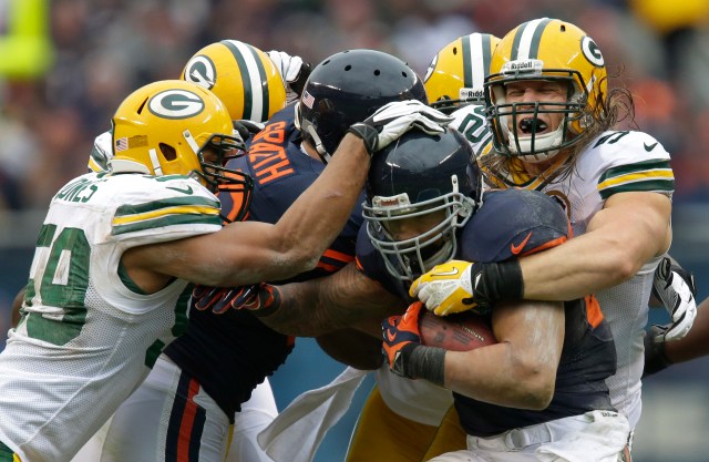 Packers OLB Clay Matthews, far right, and Bears RB Matt Forte should lock horns yet again Sunday. (Dan Powers-USA TODAY Sports)