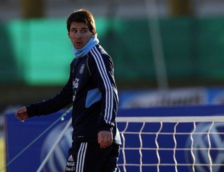 Messi Argentina 2 (Reuters)