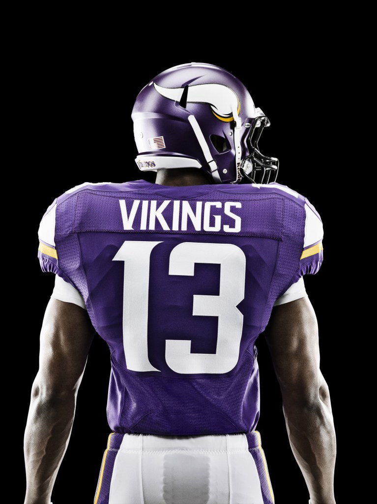 Adrian Peterson shows off Vikings’ new uniforms For The Win