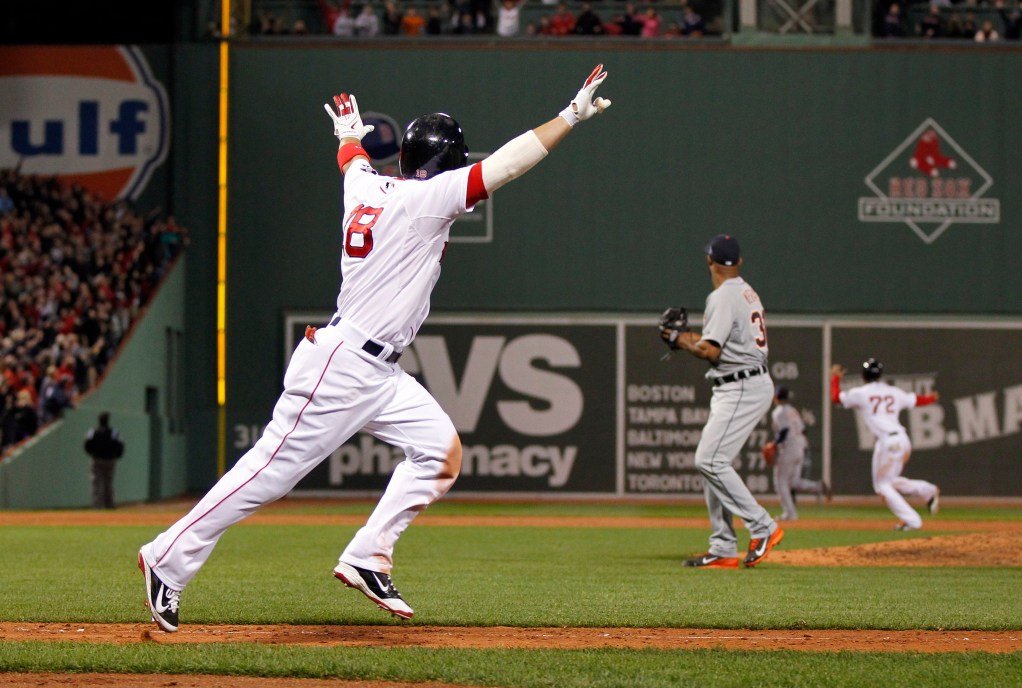 Shane Victorino hits grand slam to pull Red Sox ahead in ALCS Game 6