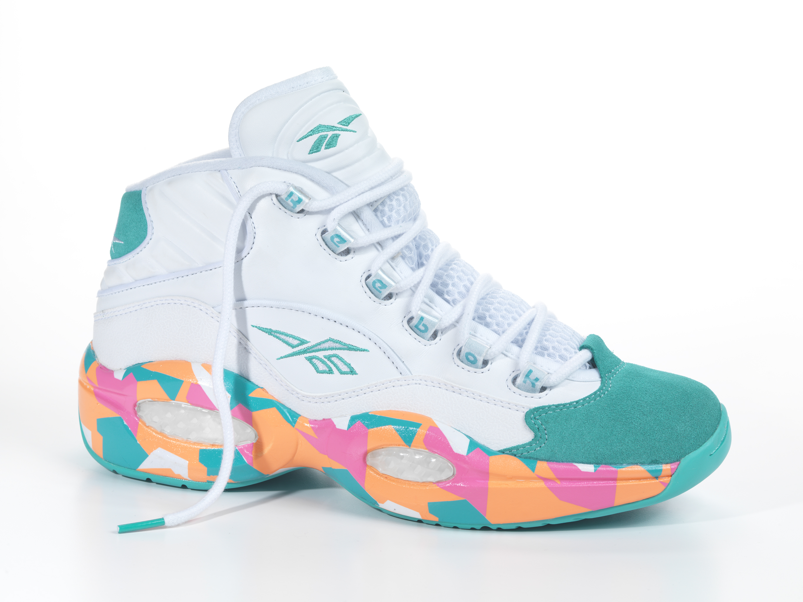 langs tentoonstelling Arrangement The new Allen Iverson Reeboks are so hideous they are beautiful | For The  Win