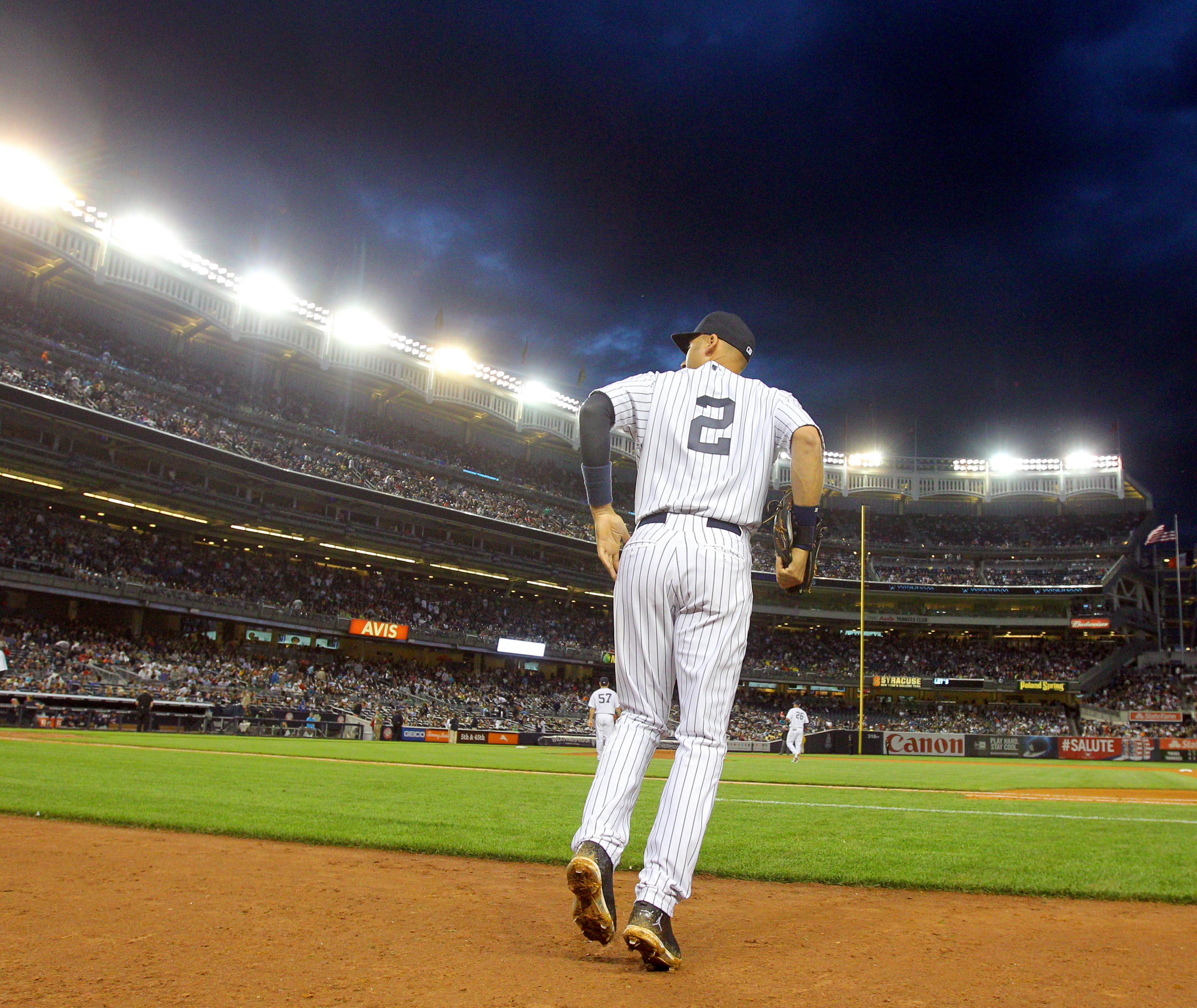 Jeter tops MLB jersey sales in his final season