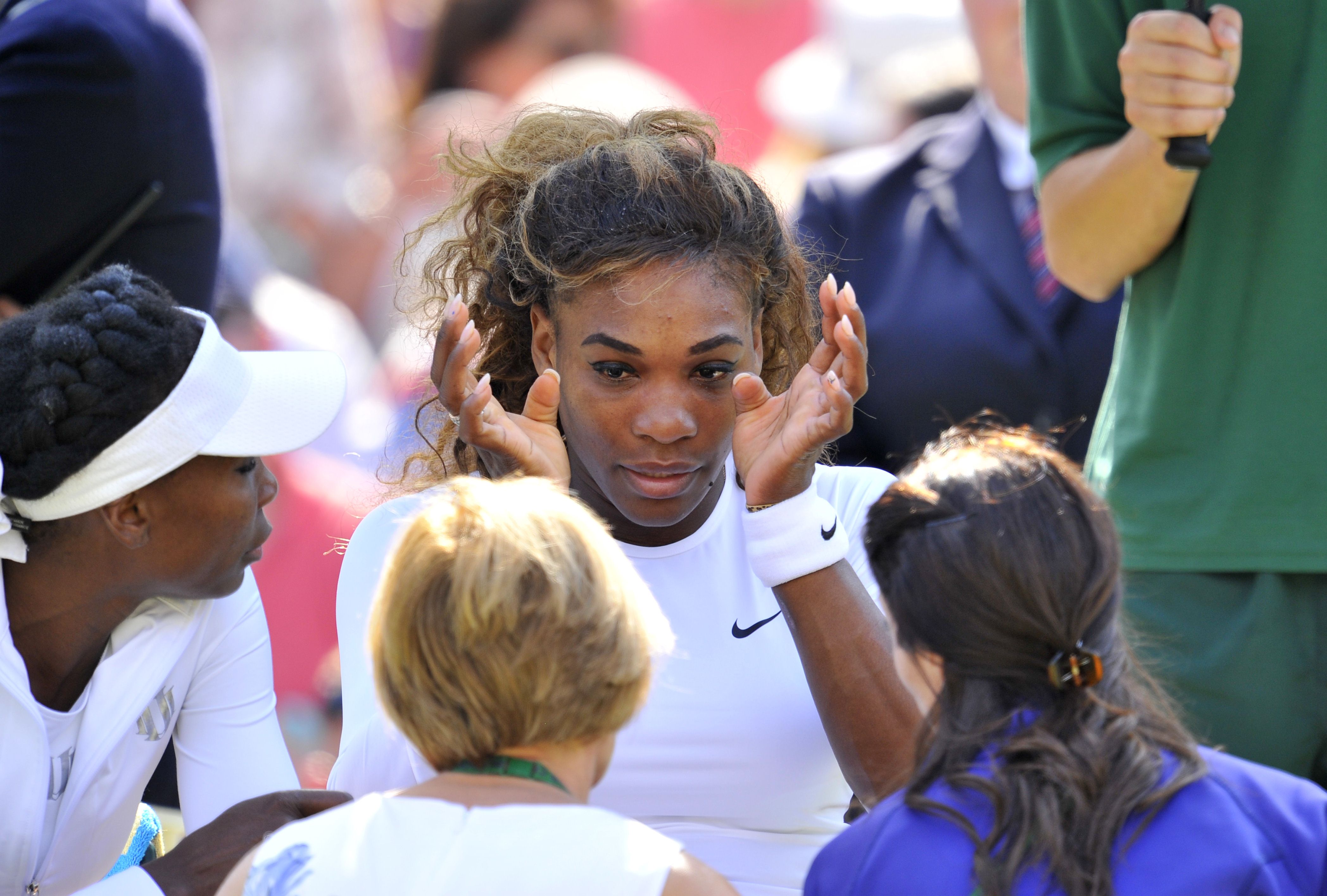 Watch Serena Williams bizarre double faults before her Wimbledon retirement For The Win