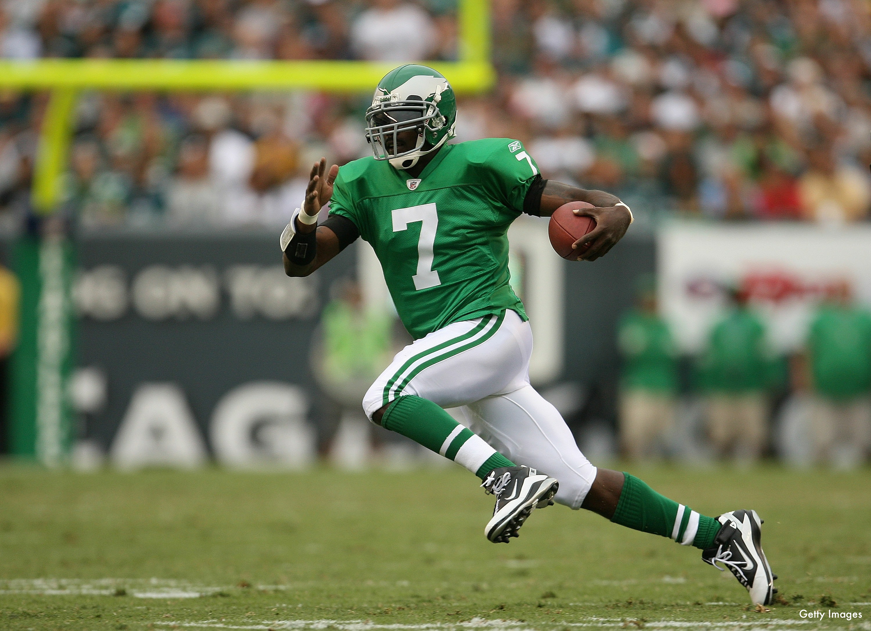 Philadelphia Eagles considering long-overdue switch to kelly green