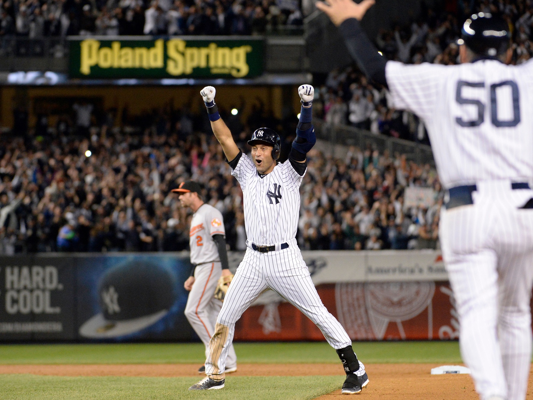 Derek Jeter Wins His Last Yankees Home Game With Walk-Off Hit
