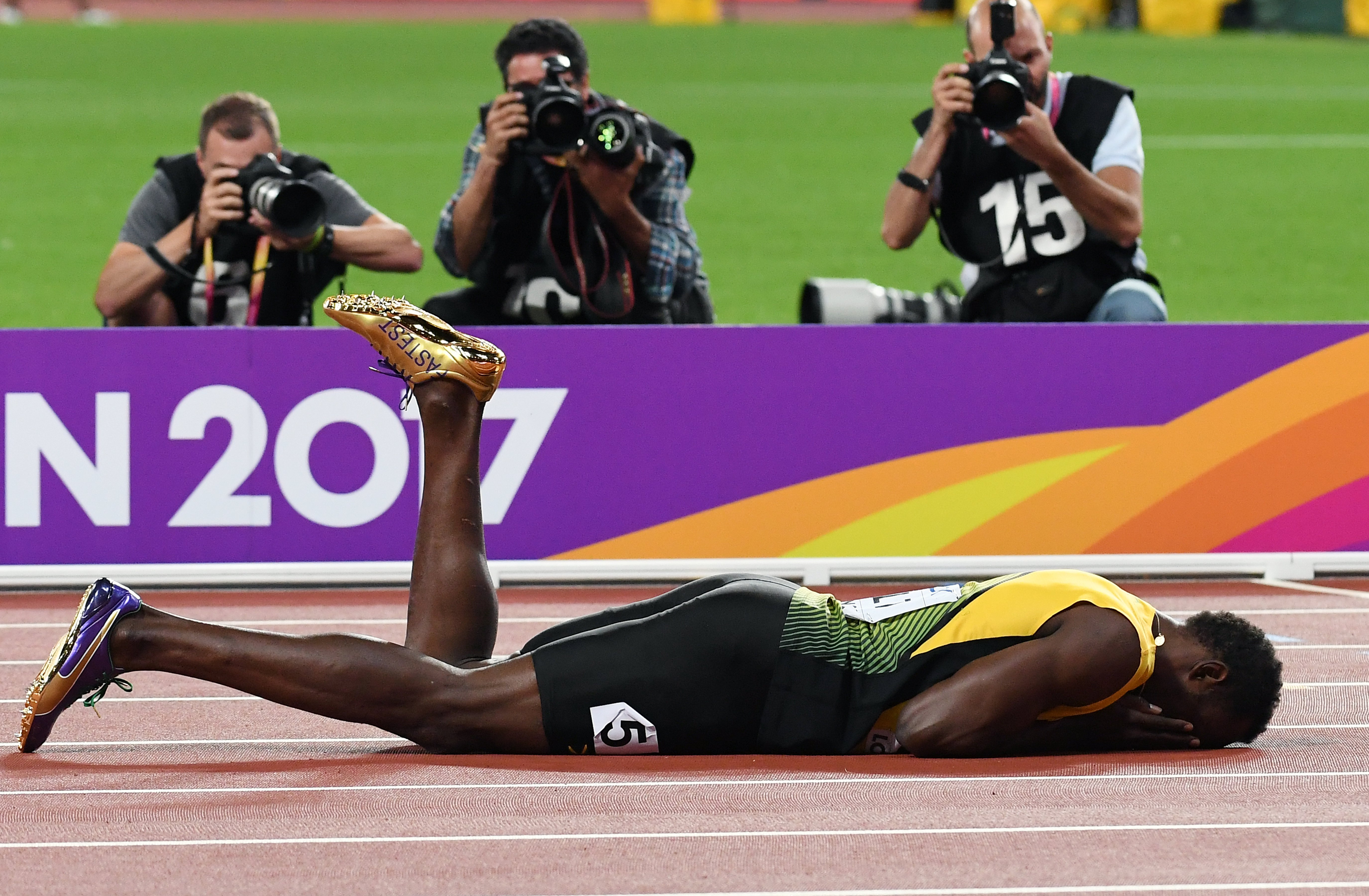 See Devastating Photos Of Usain Bolts Final Race