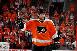 Flyers lock up Coburn for more years to come