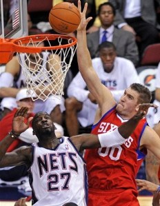 Spencer Hawes is back in the fold with the 76ers for one more year