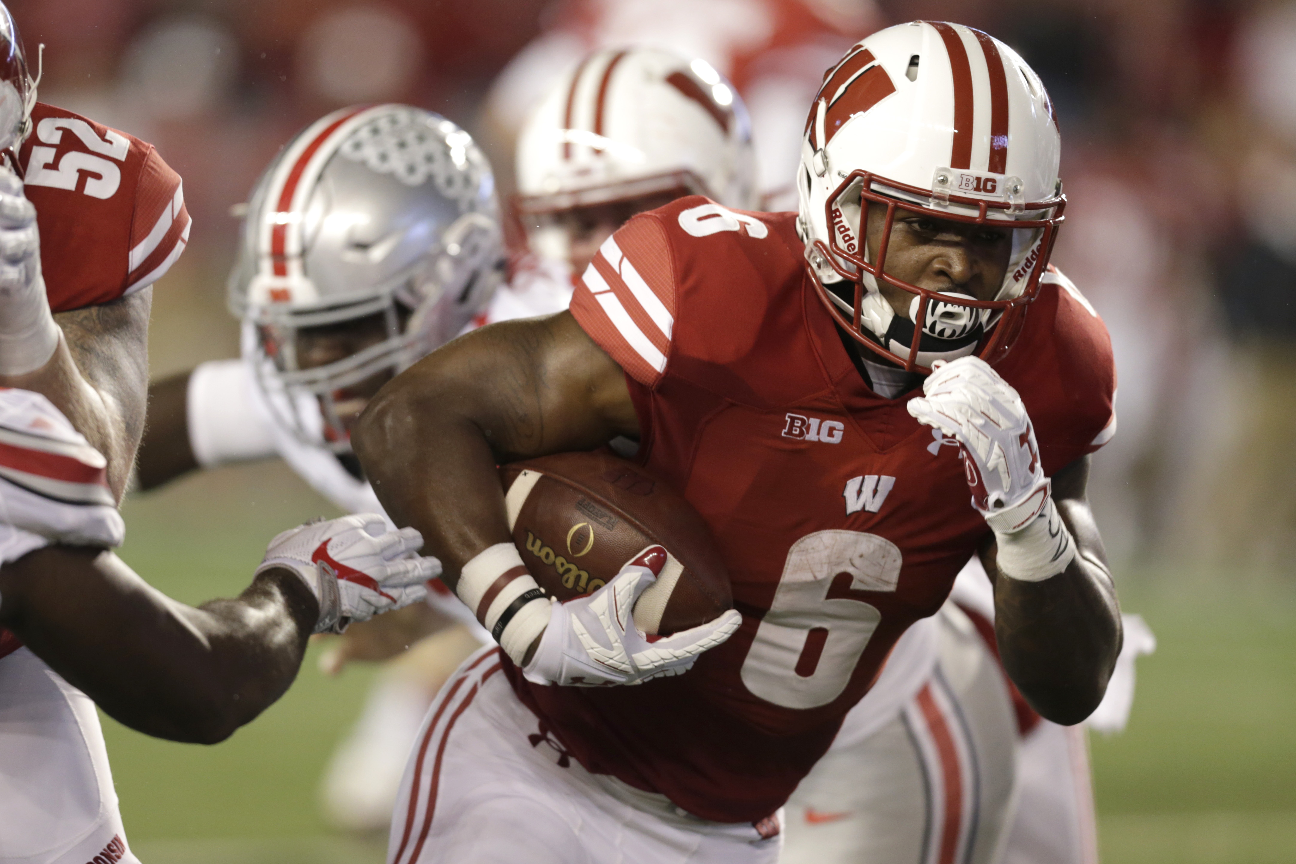 Badgers tripped up by Buckeyes in 30-23 OT Thriller