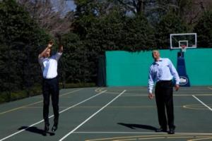 President Obama and Clark Kellogg Shootaround At The
      White House