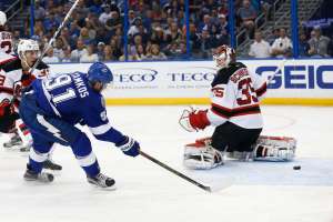 TAMPA, FL - OCTOBER 15: Steven Stamkos #91 of the Tampa Bay Lightning scores over the New Jersey Devils during the second period at Amalie Arena on October 15, 2016 in Tampa, Florida. (Photo by Mark LoMoglio/NHLI via Getty Images)