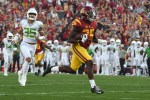 LOS ANGELES, CA - NOVEMBER 05: Ronald Jones #25 of the USC Trojans carries the ball to score a touchdown in the first quarter against the Oregon Ducks at Los Angeles Memorial Coliseum on November 5, 2016 in Los Angeles, California. (Photo by Lisa Blumenfeld/Getty Images)