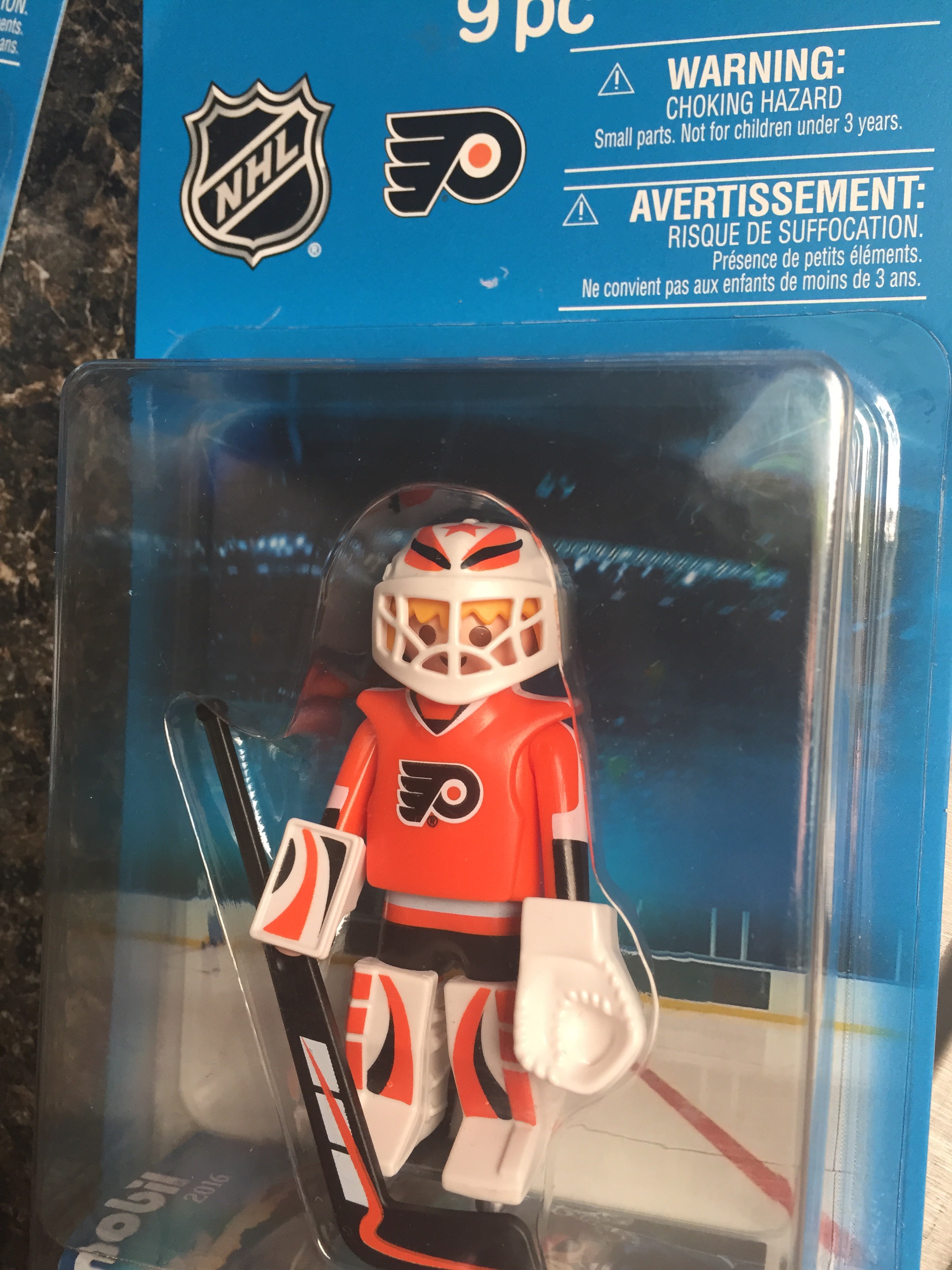 PLAYMOBIL has some pretty awesome Flyers & NHL figurines available