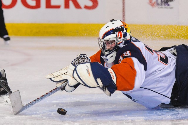 EDMONTON, AB - DECEMBER 10: Connor Ingram #39 of the Kamloops Blazers stops a shot from the Edmonton Oil Kings during a WHL game at Rexall Place on December 10, 2014 in Edmonton, Alberta, Canada. (Photo by Derek Leung/Getty Images)