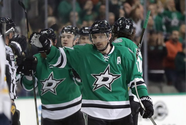 DALLAS, TX - JANUARY 26:  Patrick Sharp #10 of the Dallas Stars celebrates his goal against the Buffalo Sabres in the second period at American Airlines Center on January 26, 2017 in Dallas, Texas.  (Photo by Ronald Martinez/Getty Images)
