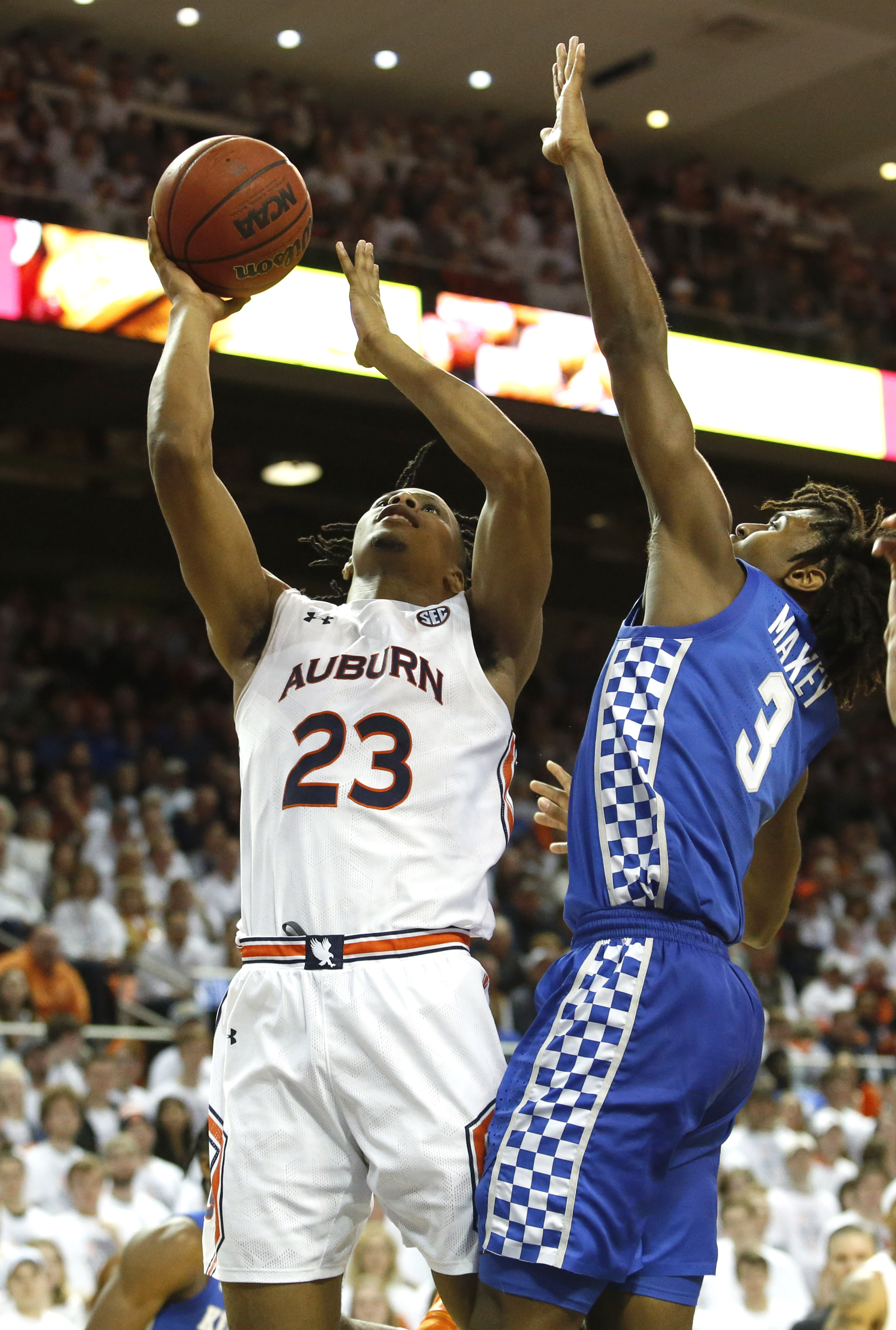 Photo Gallery: No. 17 Auburn Defeats No. 13 Kentucky, 75-66, In SEC ...