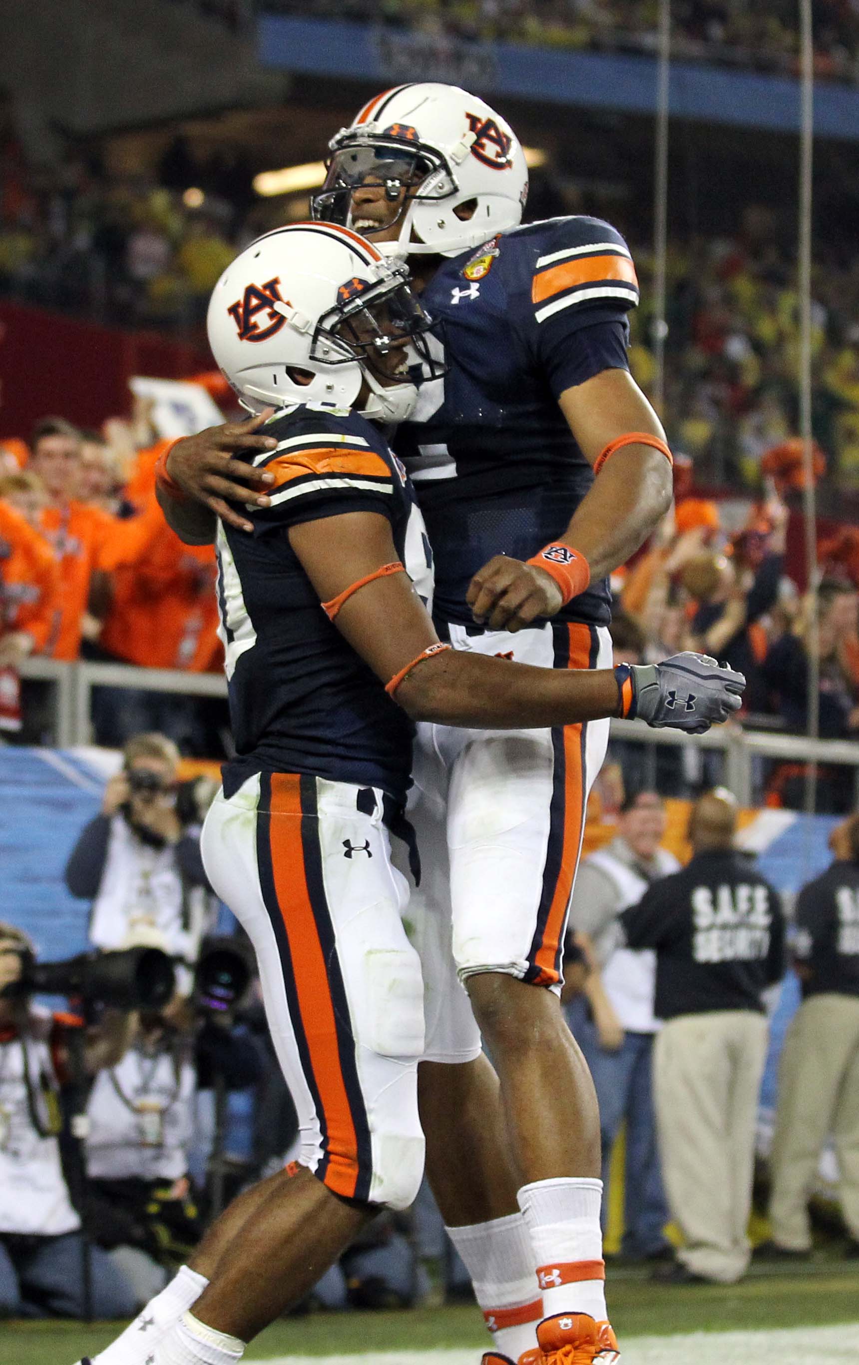 during the first half of the BCS National Championship NCAA college football  game Monday, Jan. 10, 2011, in Glendale, Ariz. (AP Photo/Matt York Stock  Photo - Alamy