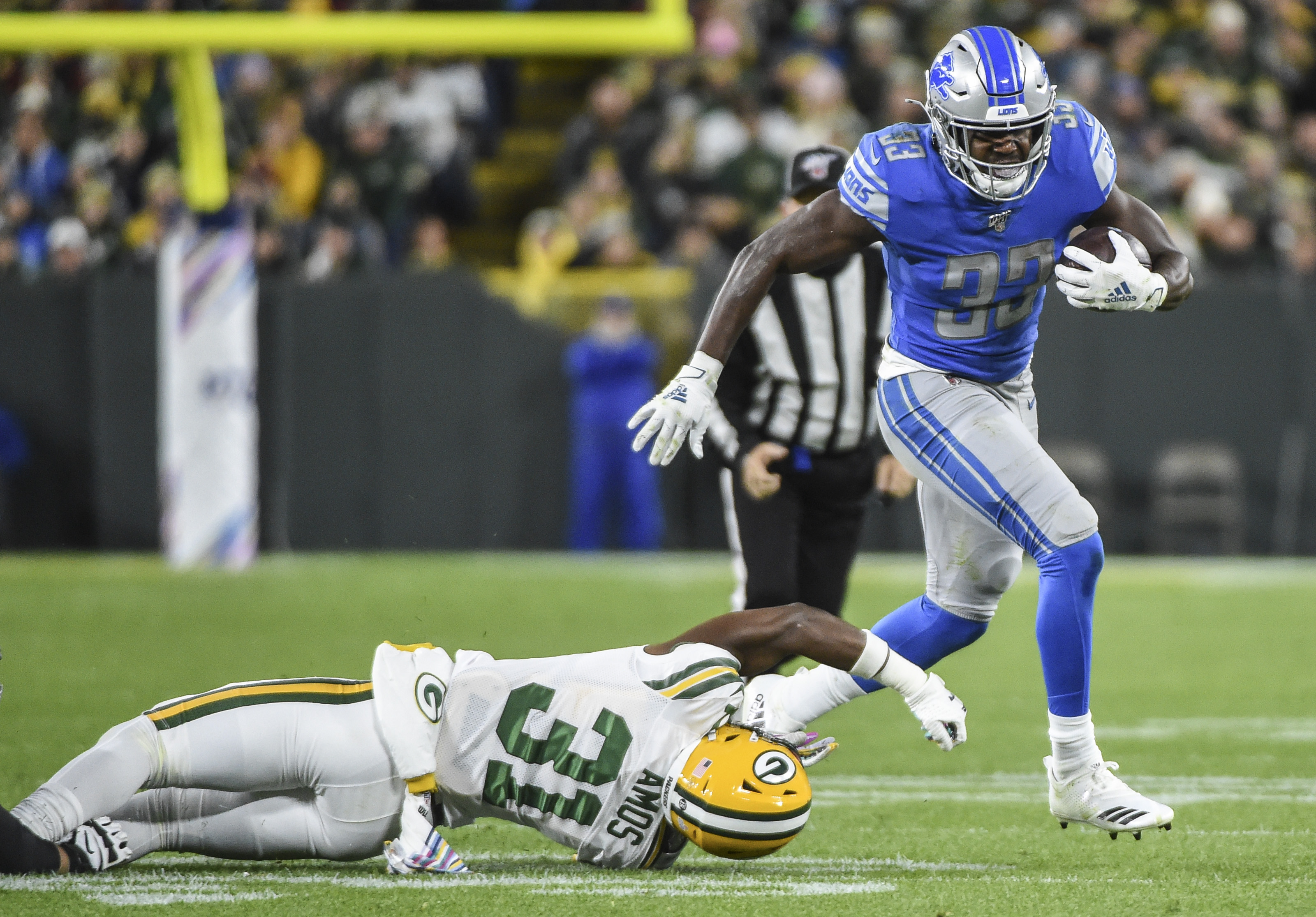 Kerryon Johnson Jokes With Fan Who Got His Jersey Instead Of Calvin's