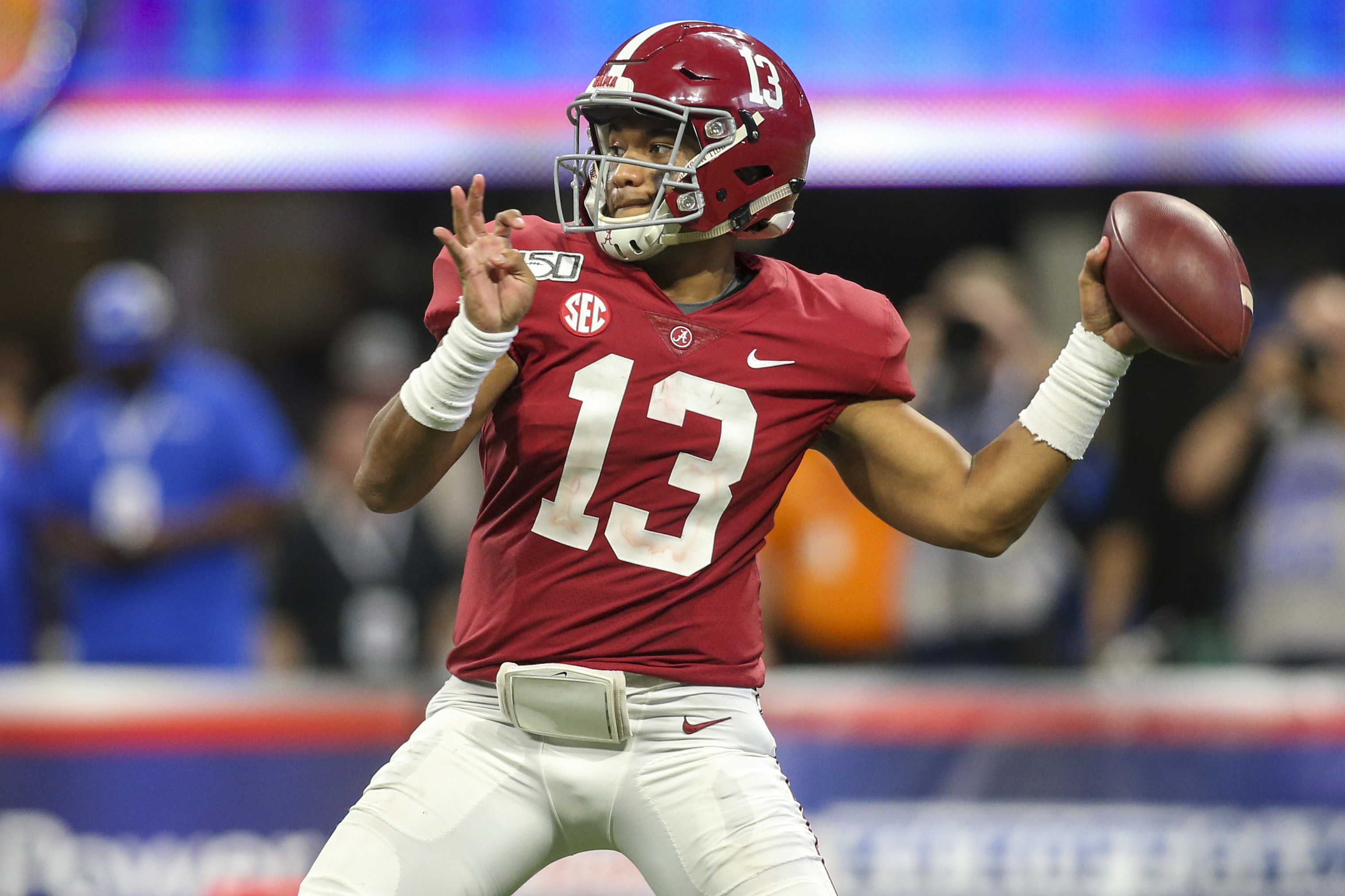 August 31, 2019: Alabama quarterback Tua Tagovailoa gets ready to