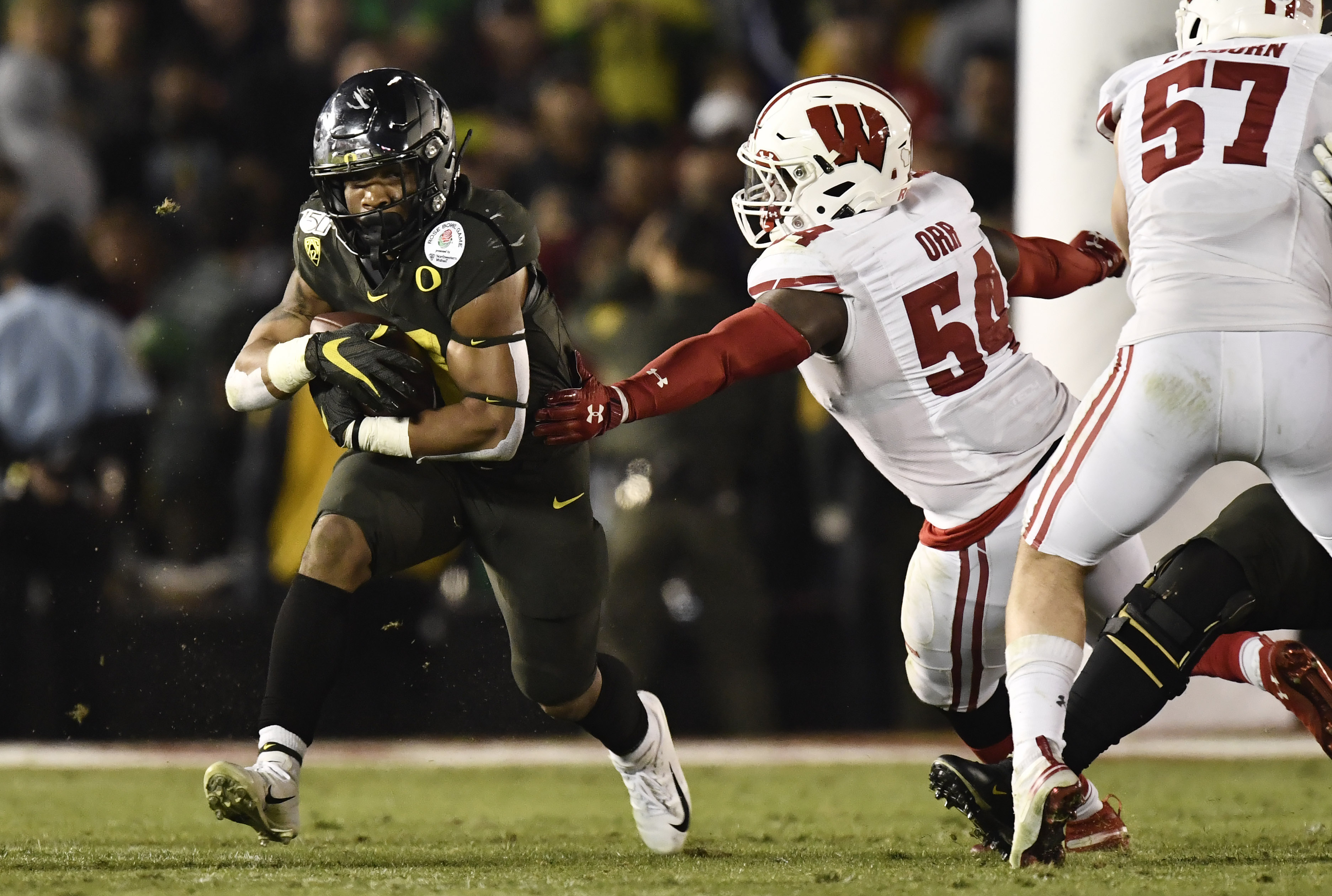 Oregon capitalizes on Wisconsin's turnovers to win Rose Bowl - Los Angeles  Times