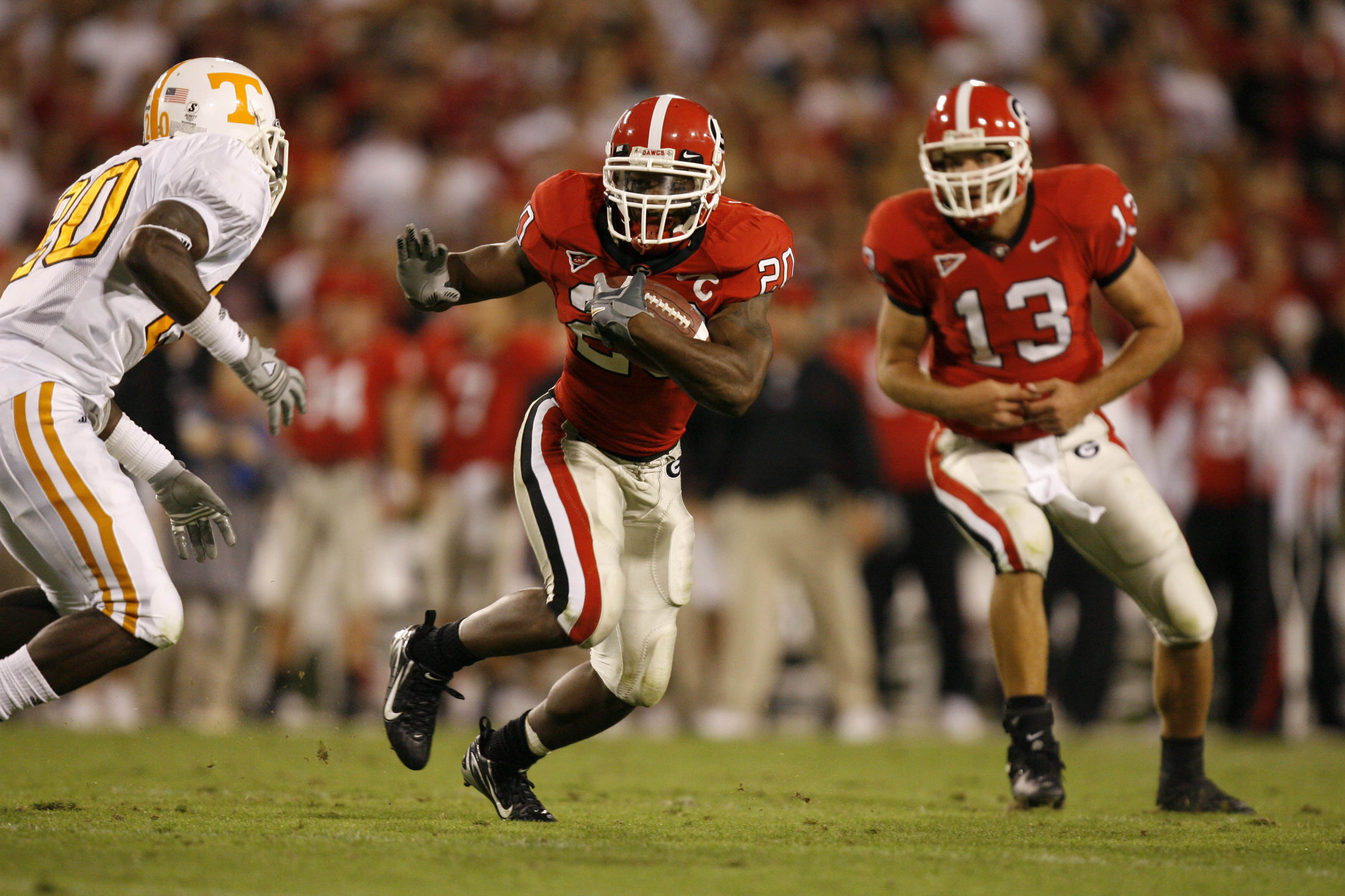 Georgia Bulldogs' Garrison Hearst runs for a 71 yard touchdown