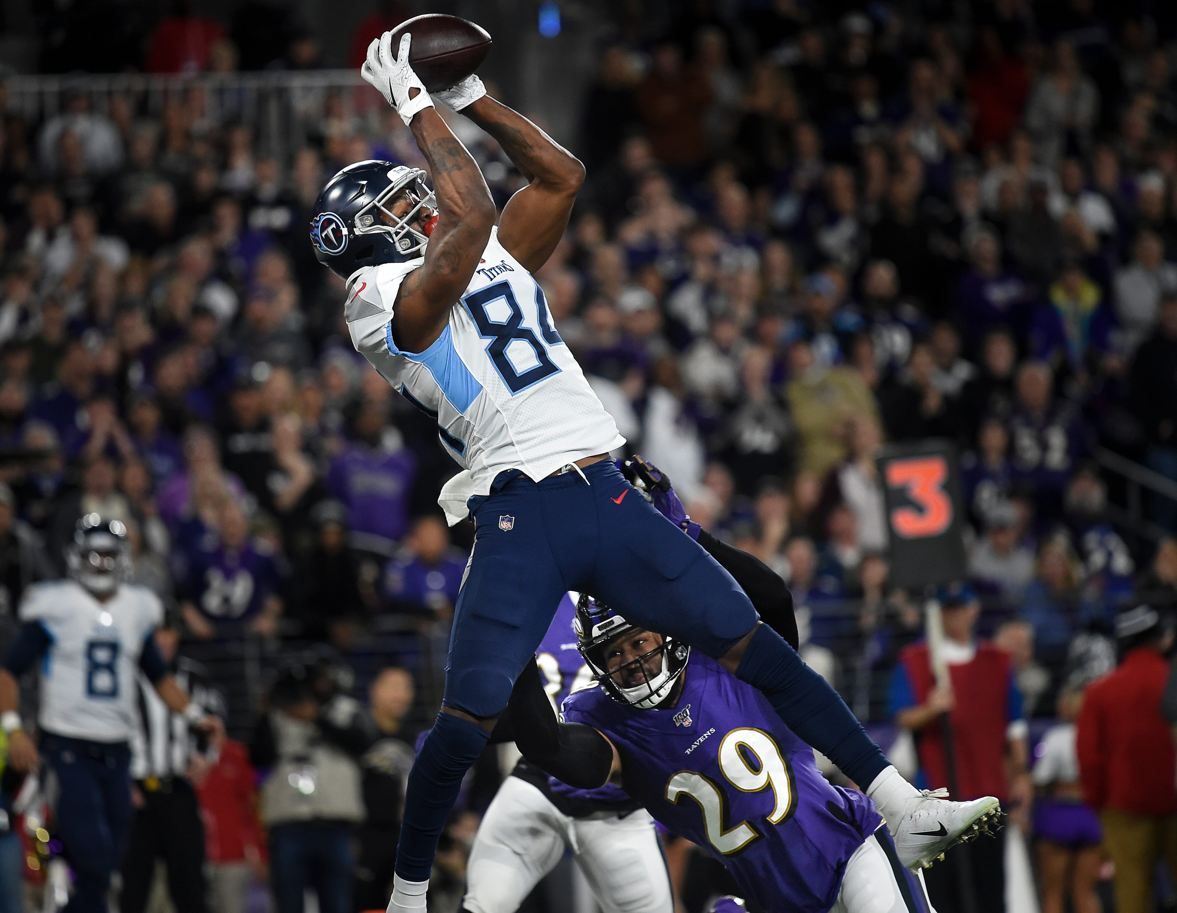 Tennessee Titans wide receiver Corey Davis (84) makes a touchdown