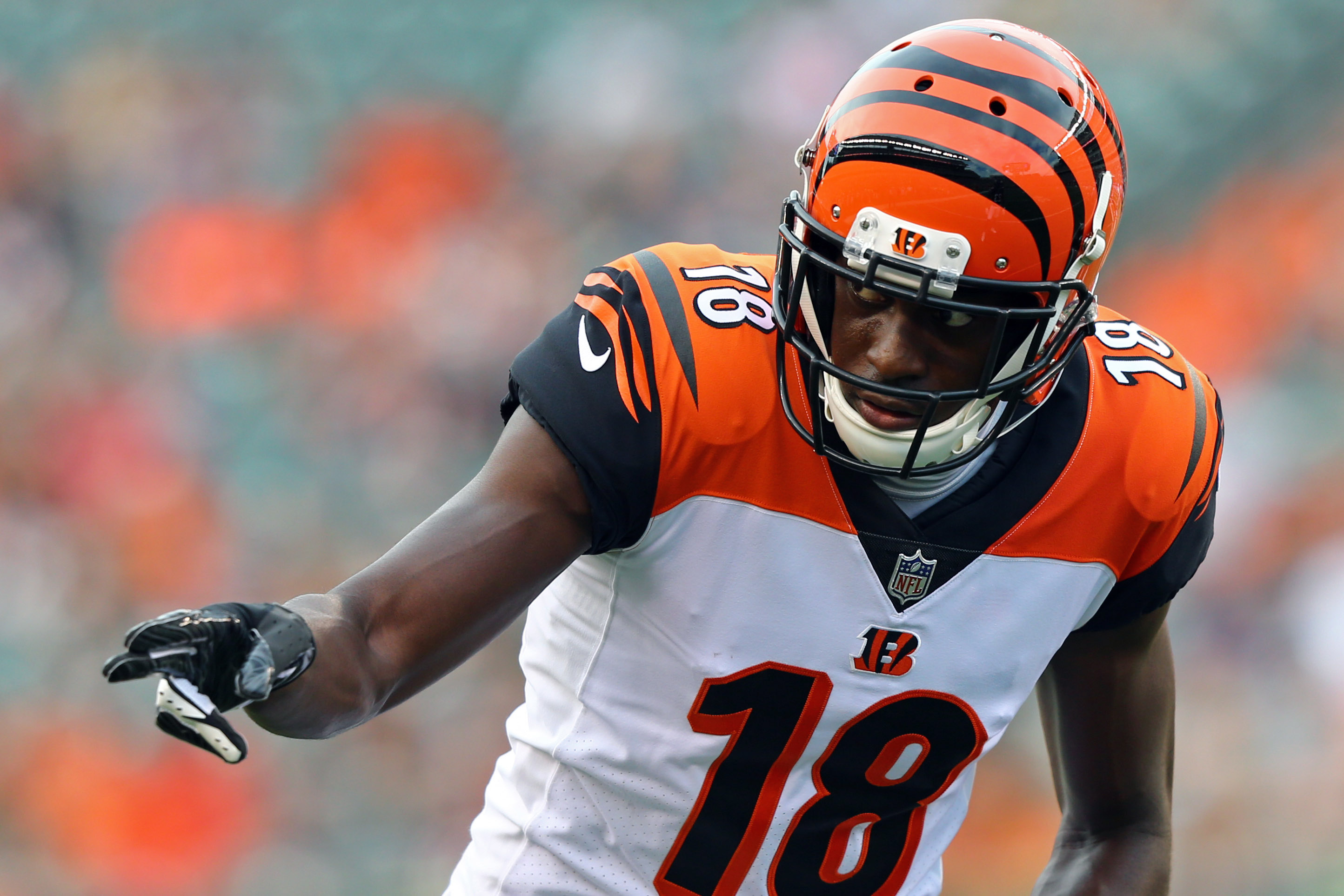 Bengals WR A.J. Green signs franchise tag tender Friday, July 17