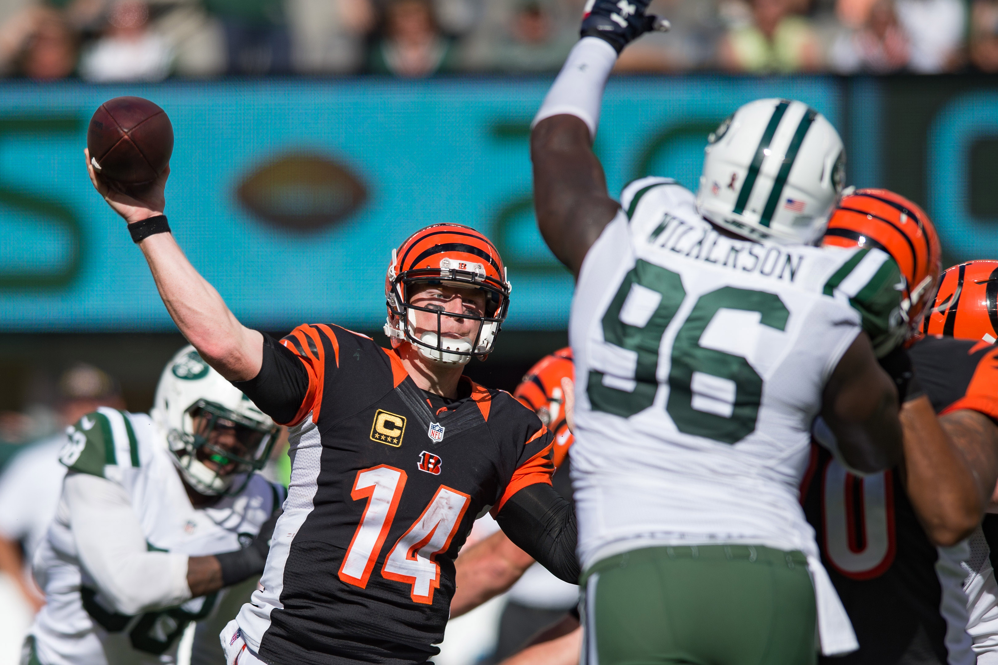 Dalton returns and leads Bengals to 1st win, 22-6 over Jets