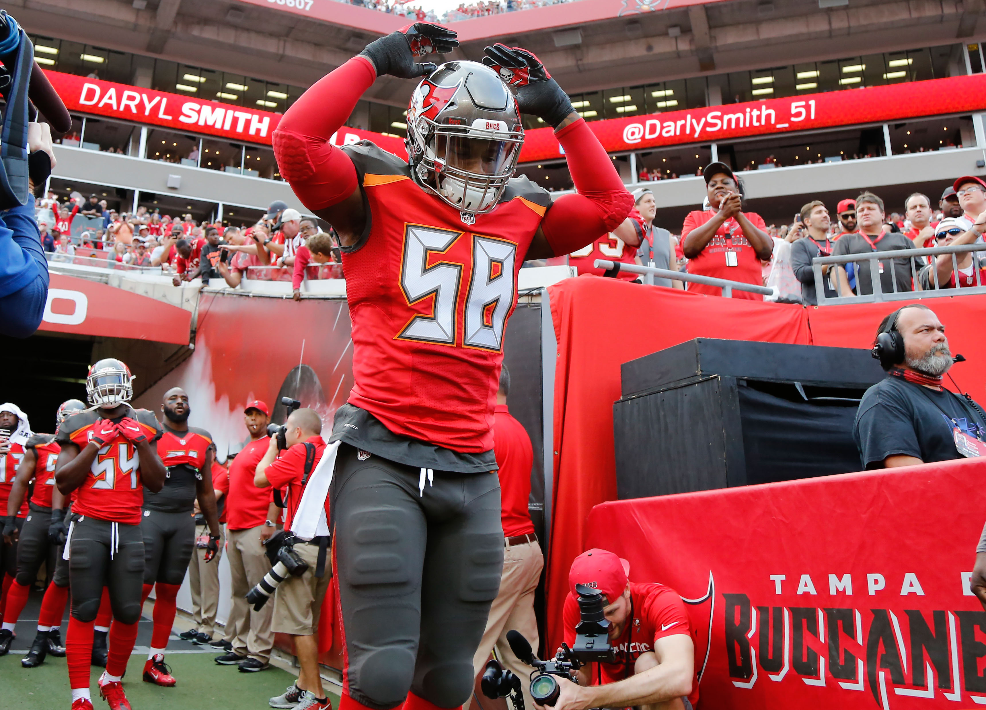 NFL 100 Best players in Tampa Bay Buccaneers history Bucs Wire Page 4