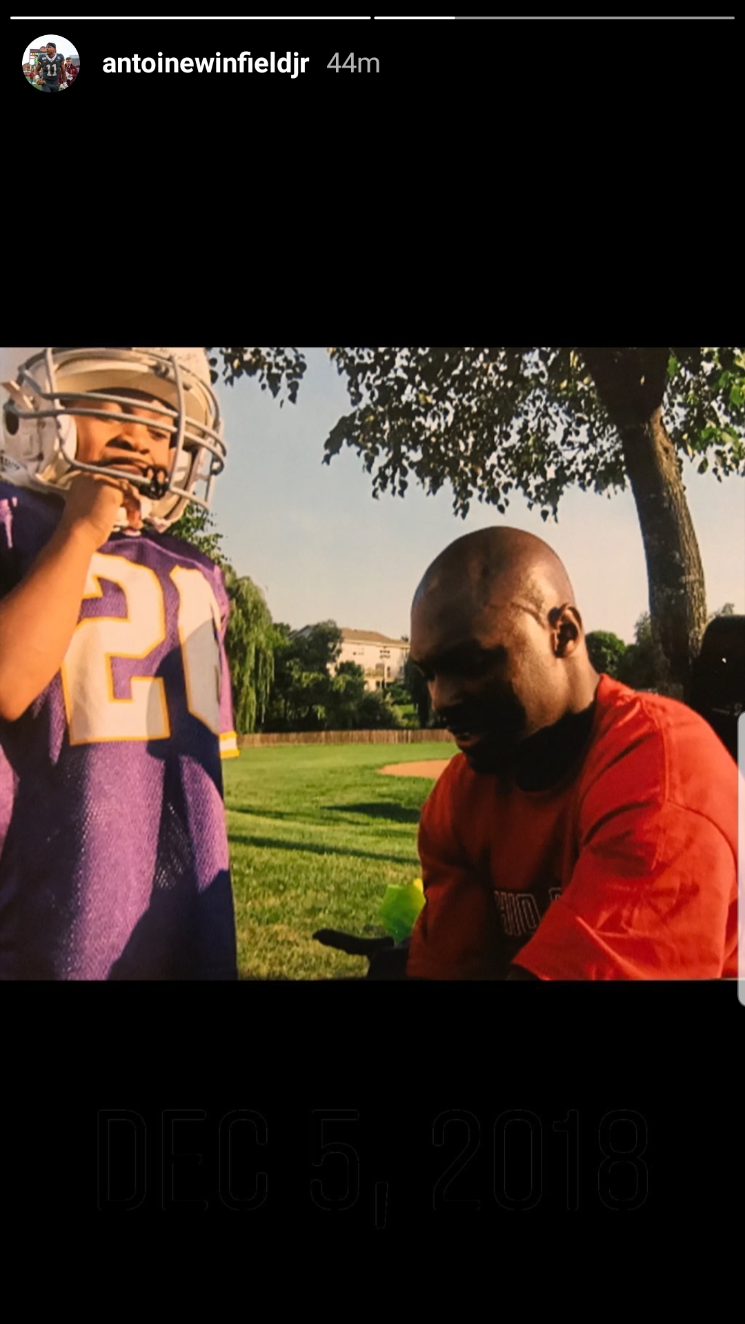 Antoine Winfield Jr. shared a heartwarming moment with his dad