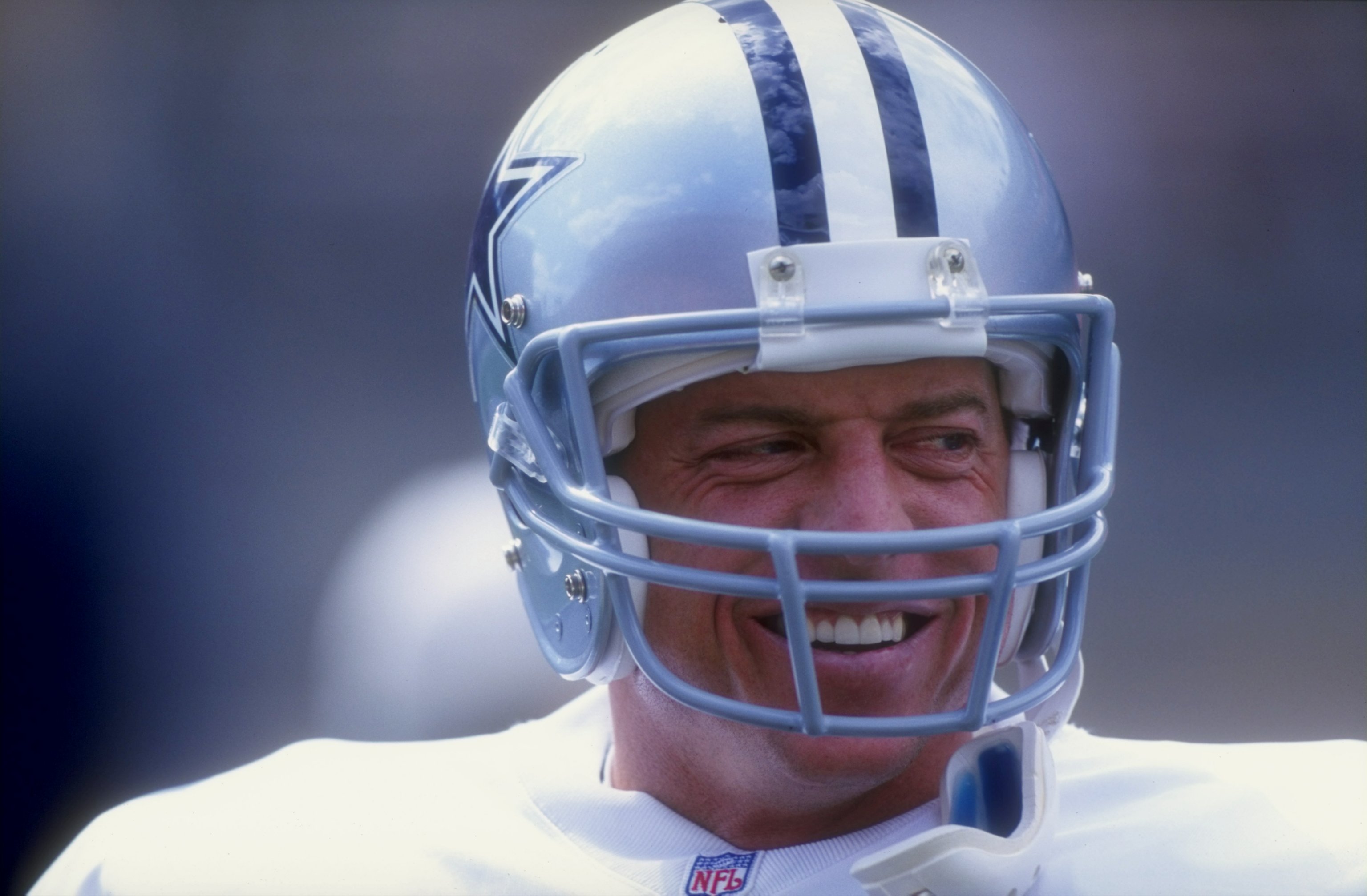 Troy Aikman Made More Money Selling Hot Wings Than in His First Contract  With the Cowboys