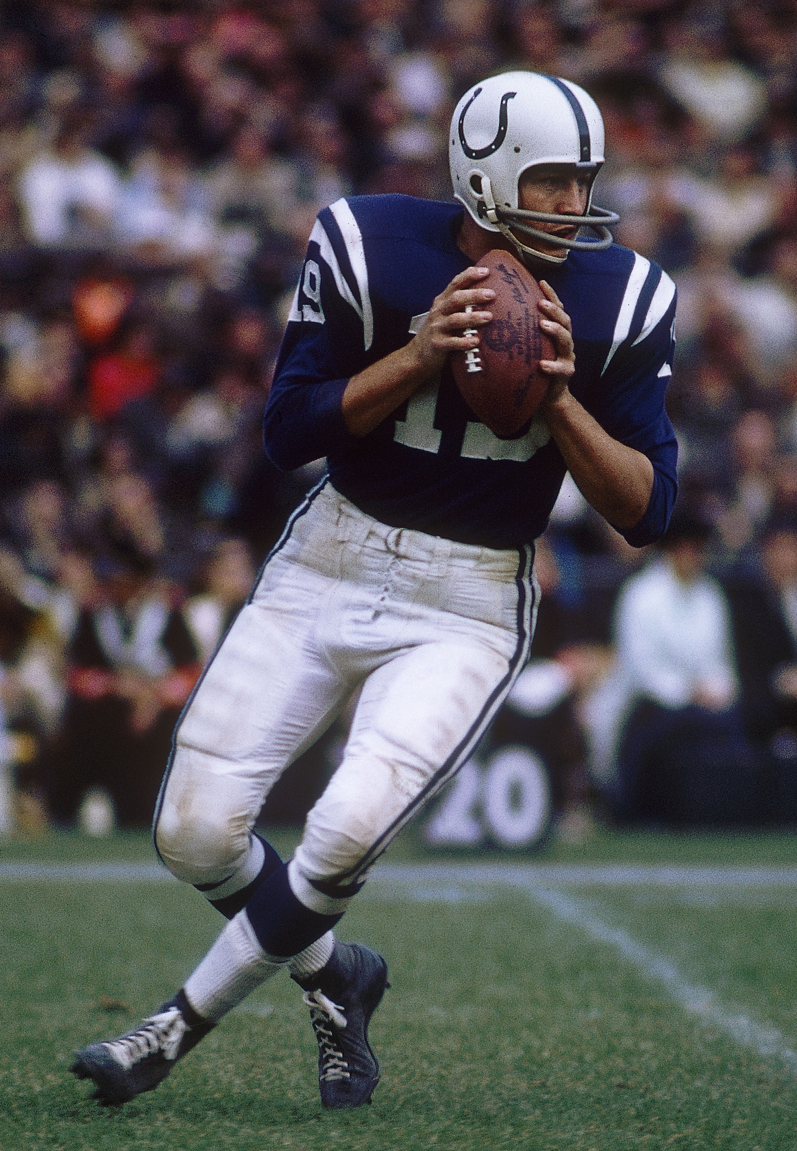 Dallas Cowboys - Troy Aikman inducted into the Ring of Honor at Texas  Stadium. Aikman was the #1 pick of the 1989 draft and became one of the  best quarterbacks in franchise