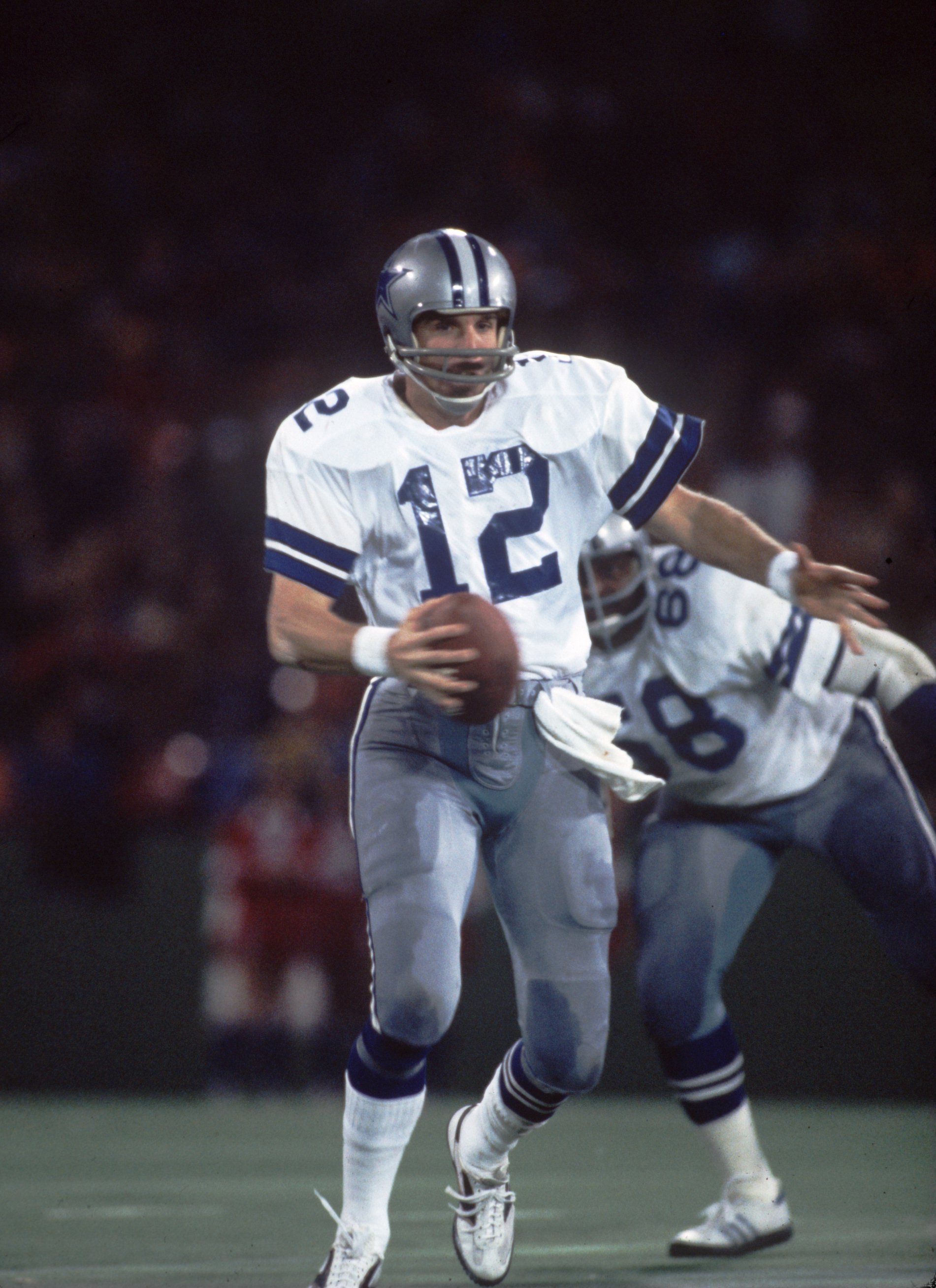 Dallas Cowboys - Troy Aikman inducted into the Ring of Honor at Texas  Stadium. Aikman was the #1 pick of the 1989 draft and became one of the  best quarterbacks in franchise