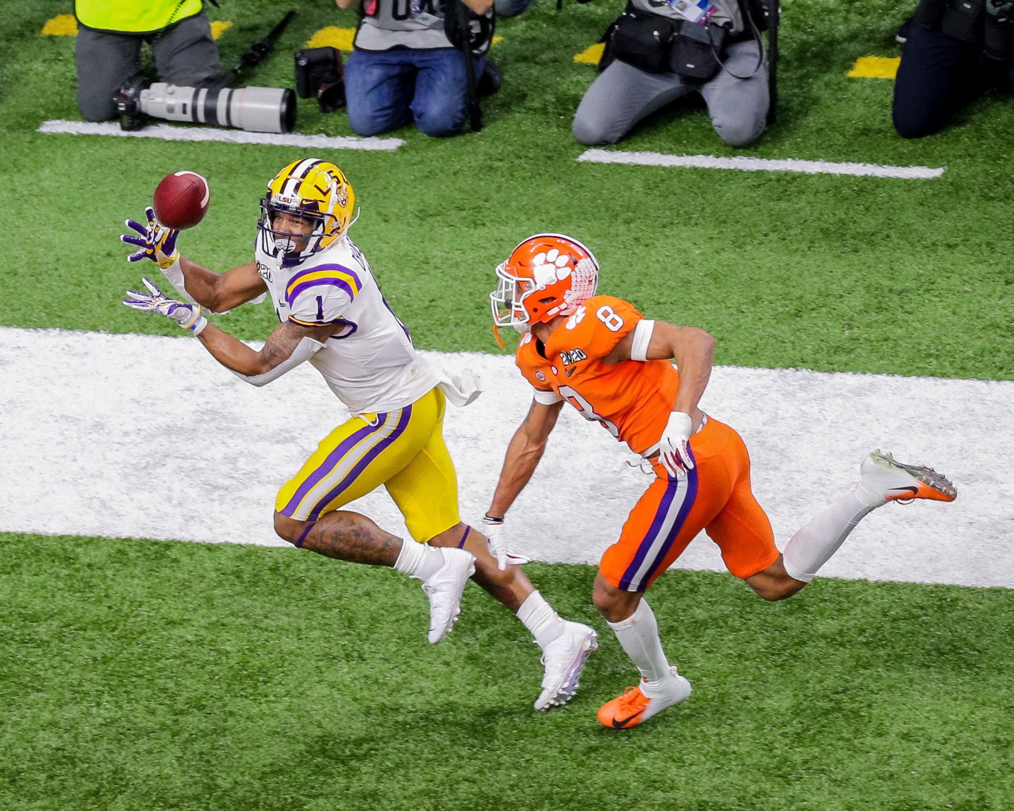 Bengals take Notre Dame defensive end Khalid Kareem with fifth pick, citing  his potential