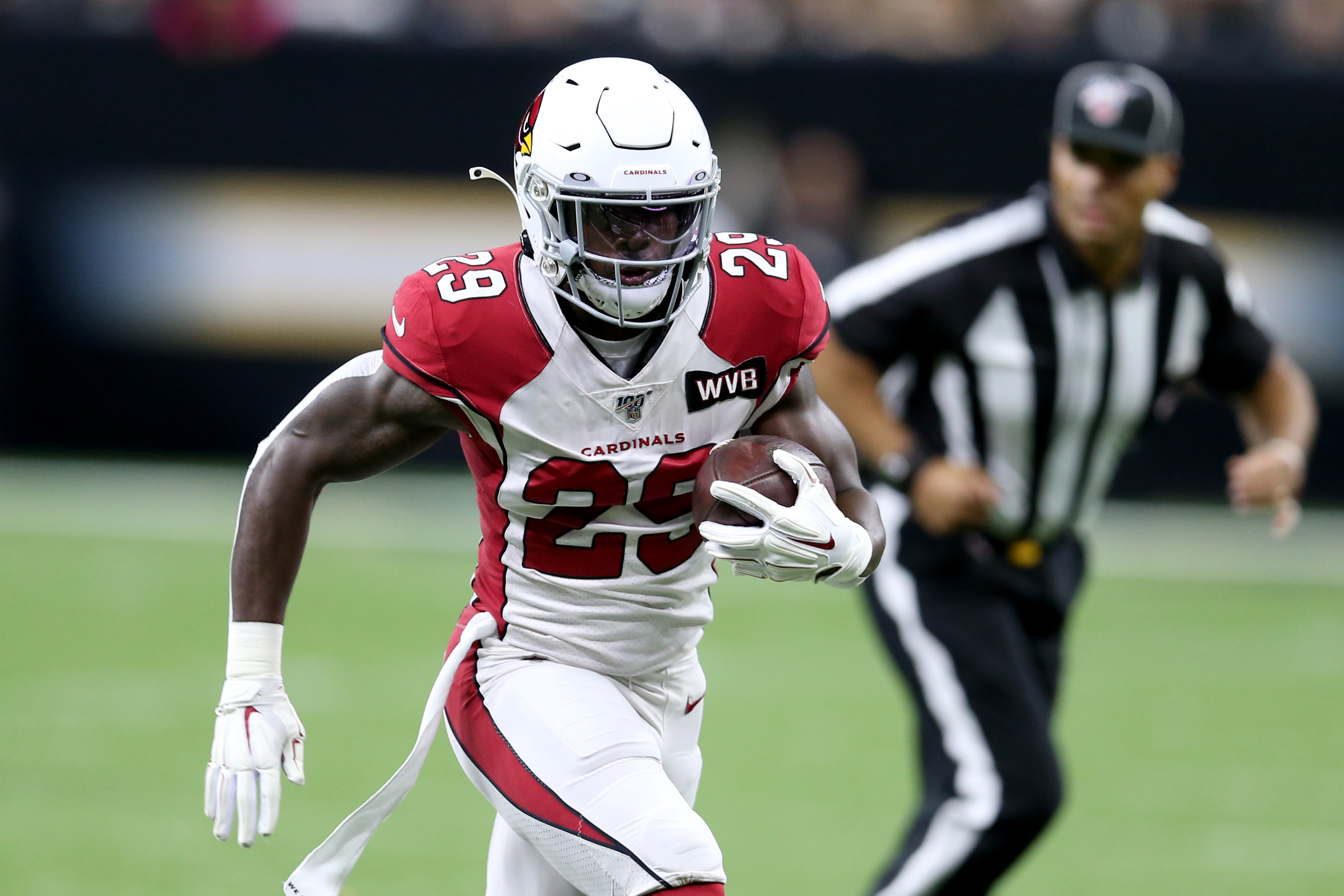 Cardinals' Chase Edmonds leaves game vs. Saints with hamstring injury