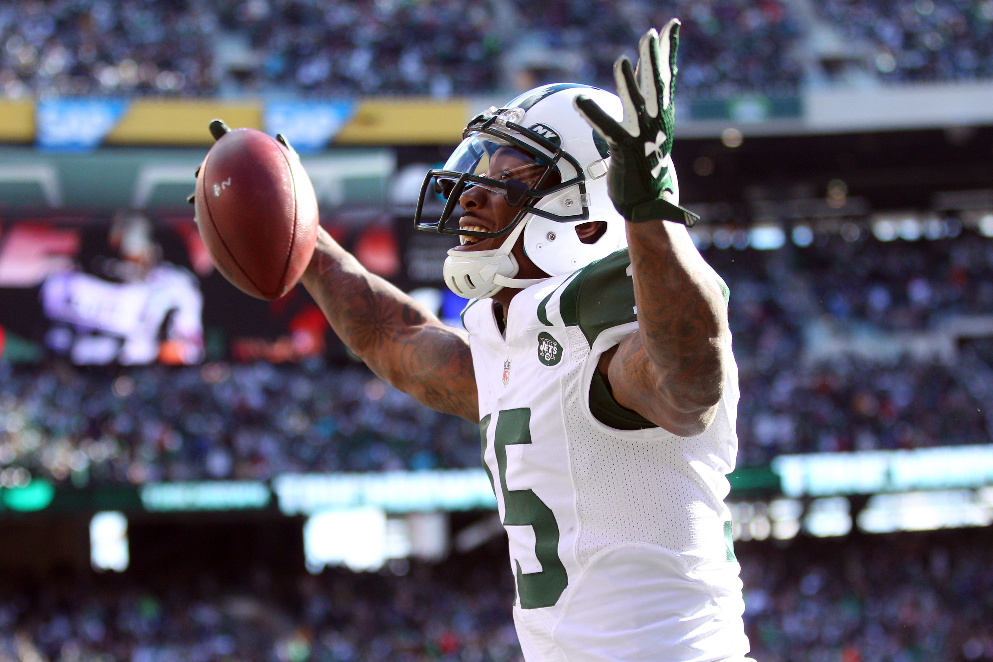 Ex-NFL Star Brandon Marshall Defends Jets Wide Receiver Elijah