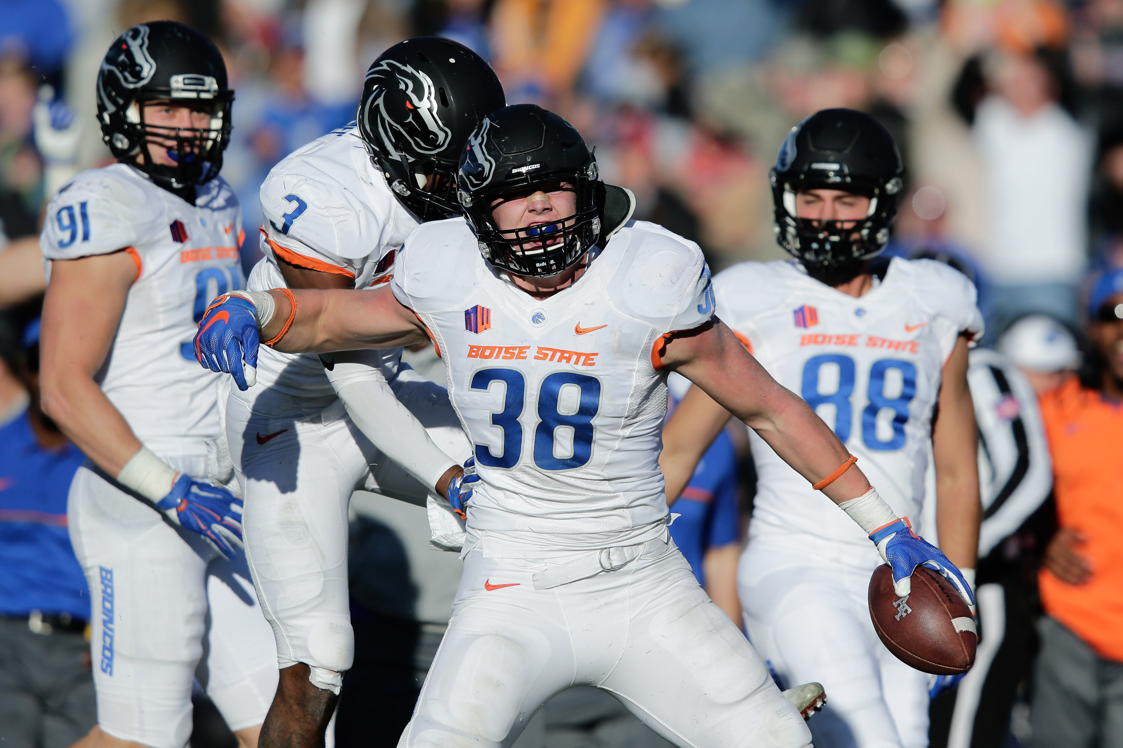 Falcons draftee Andersen draws Brian Urlacher comparison