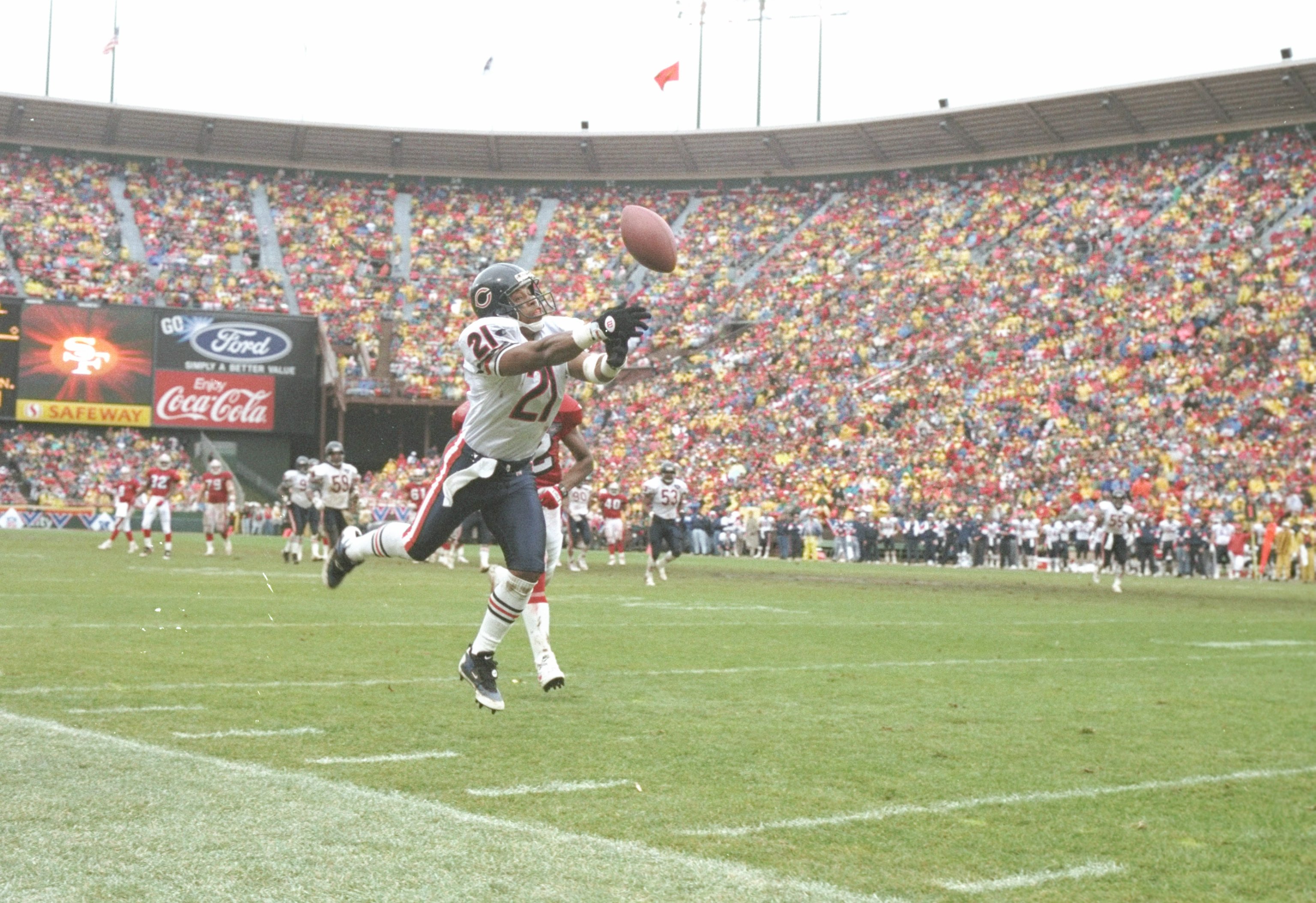 Defensive back Donnell Woolford of the Pittsburgh Steelers pursues News  Photo - Getty Images