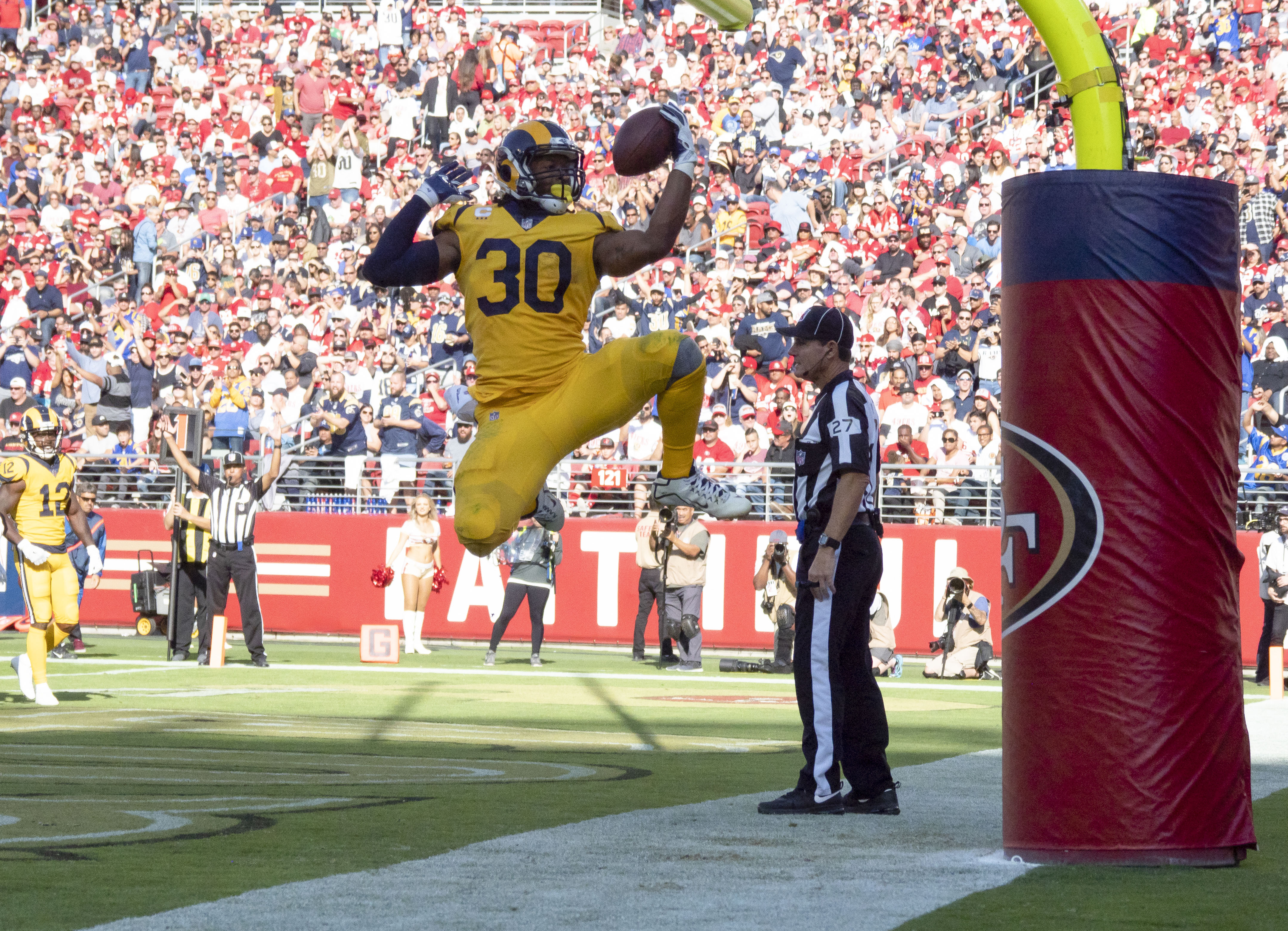 Goff, Gurley Up For Weekly NFL Awards - Turf Show Times