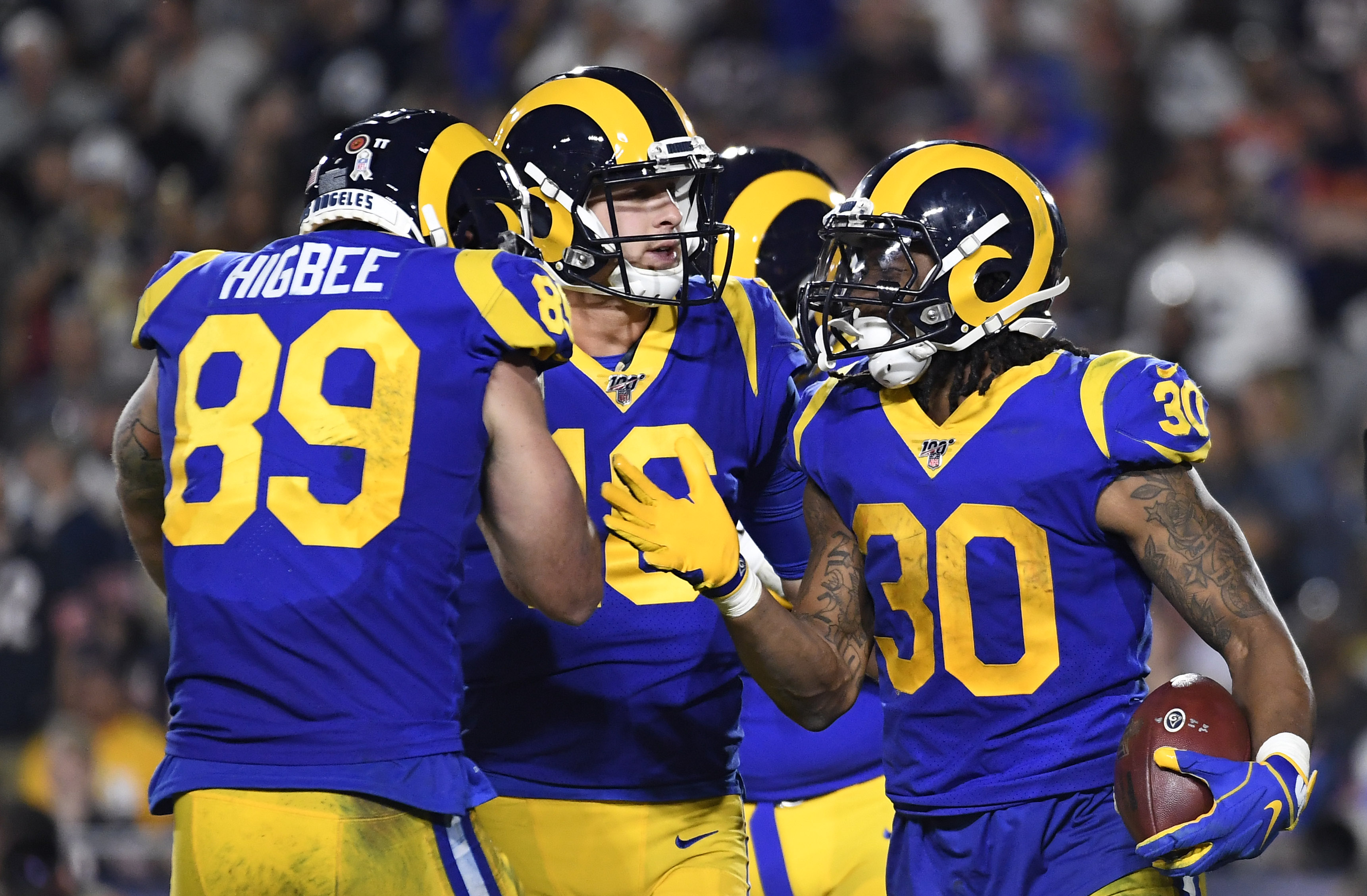 Fans are panicking that this is the Rams' hideous new logo