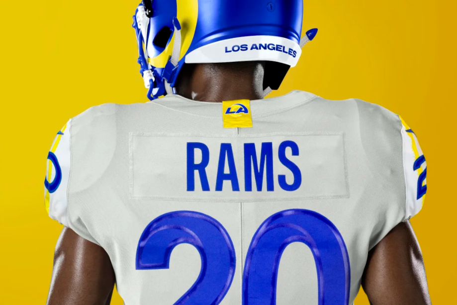 Los Angeles Rams - Color rush for MNF. 🤩