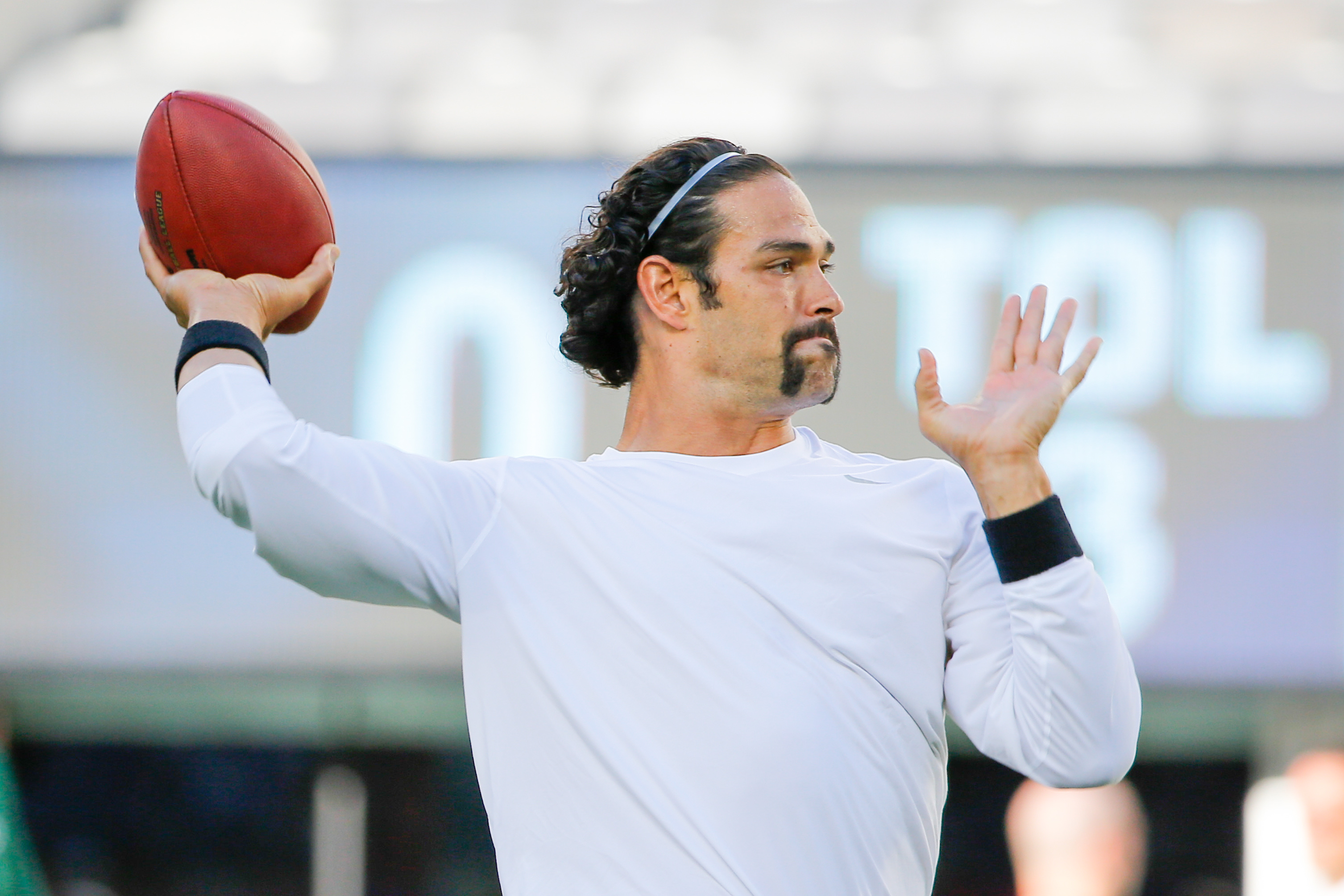 Memorable Hairstyles of the NFL  New york jets, Nfl, Mark sanchez