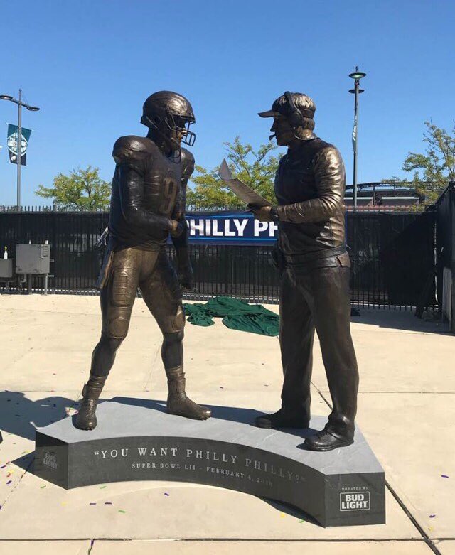 Nick Foles Statue Lincoln Financial Field - Bud Light Unveils Statue Of Doug Pederson And Nick Foles Calling For Philly Special