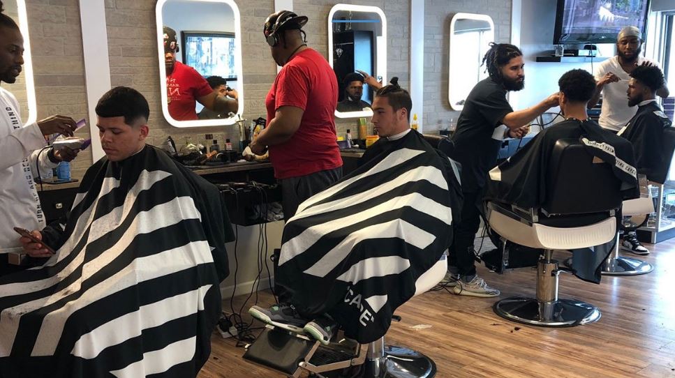 Eagles DE Vinny Curry gifts NJ high school students prom hair cuts