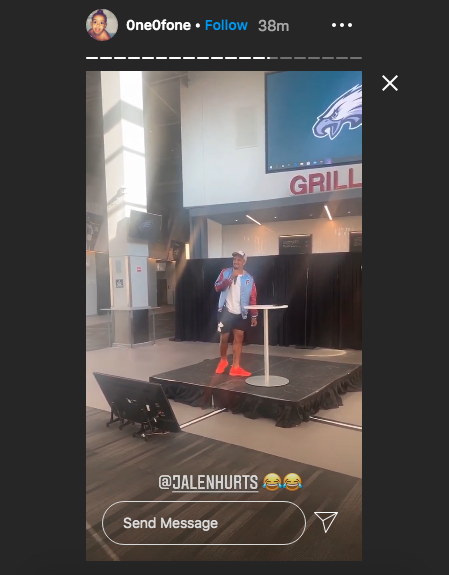 Jalen Hurts sings at Eagles camp wearing a stylish Phillies jacket (Video)